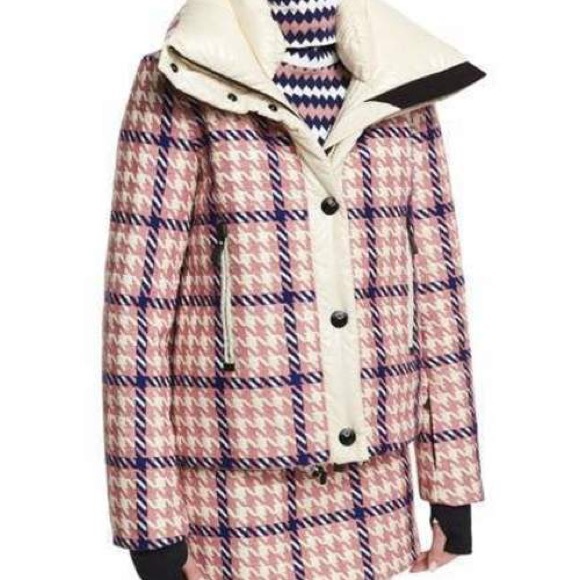 Moncler Down Jacket - Picture 5 of 10